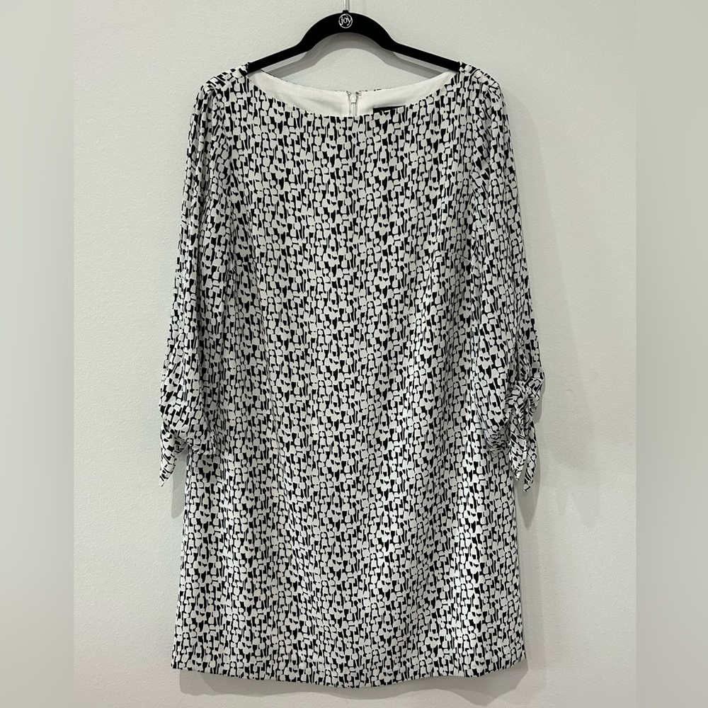 Tahari Shift Dress 3/4 Sleeve